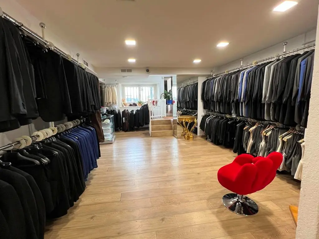 La boutique Saint-frusquin Interior de la boutique Saint-frusquin